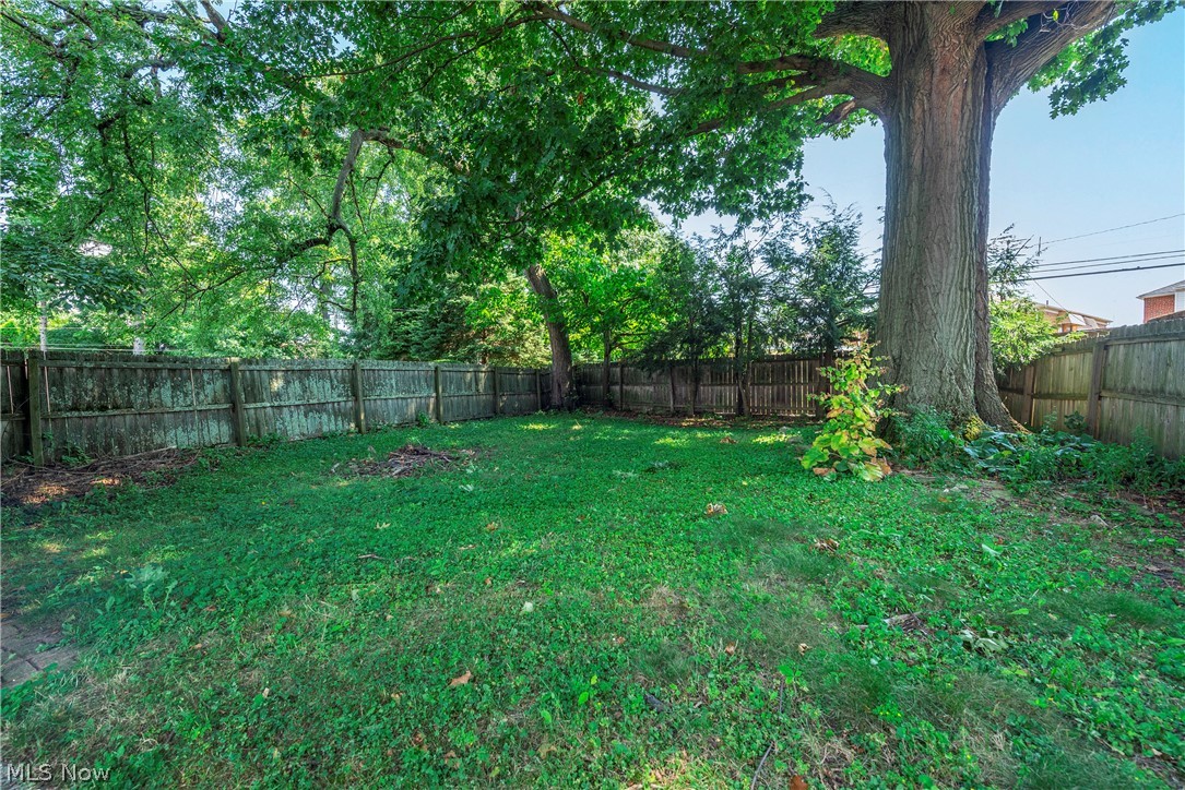 5607 Ackley Road Parma OH 44129