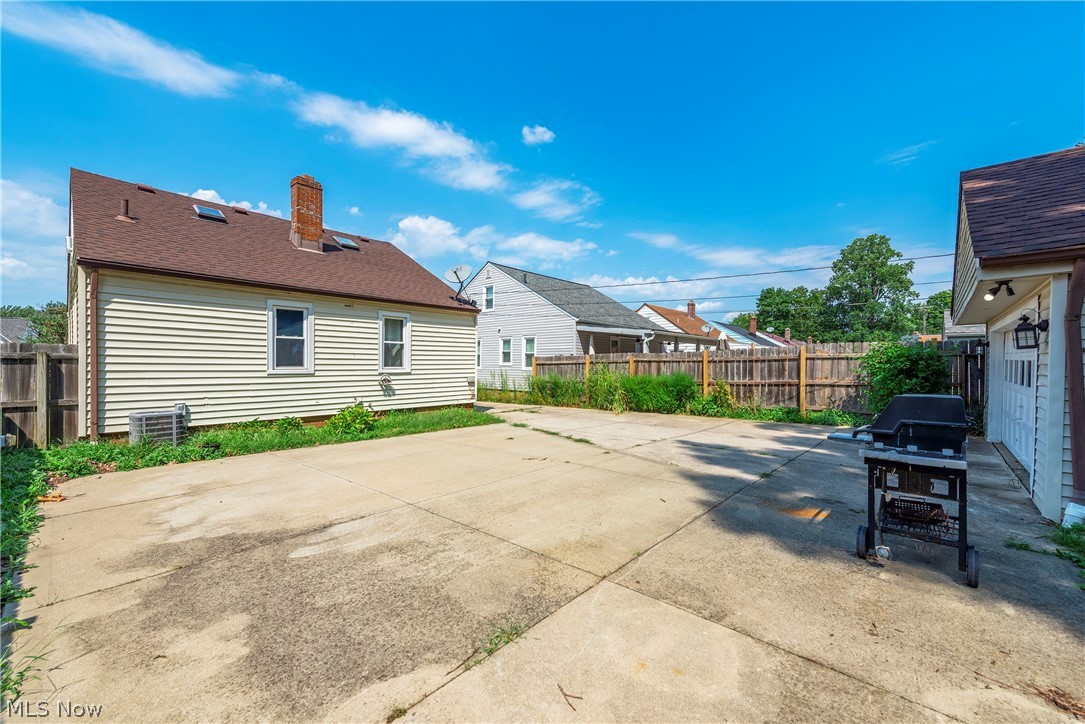 5607 Ackley Road Parma OH 44129