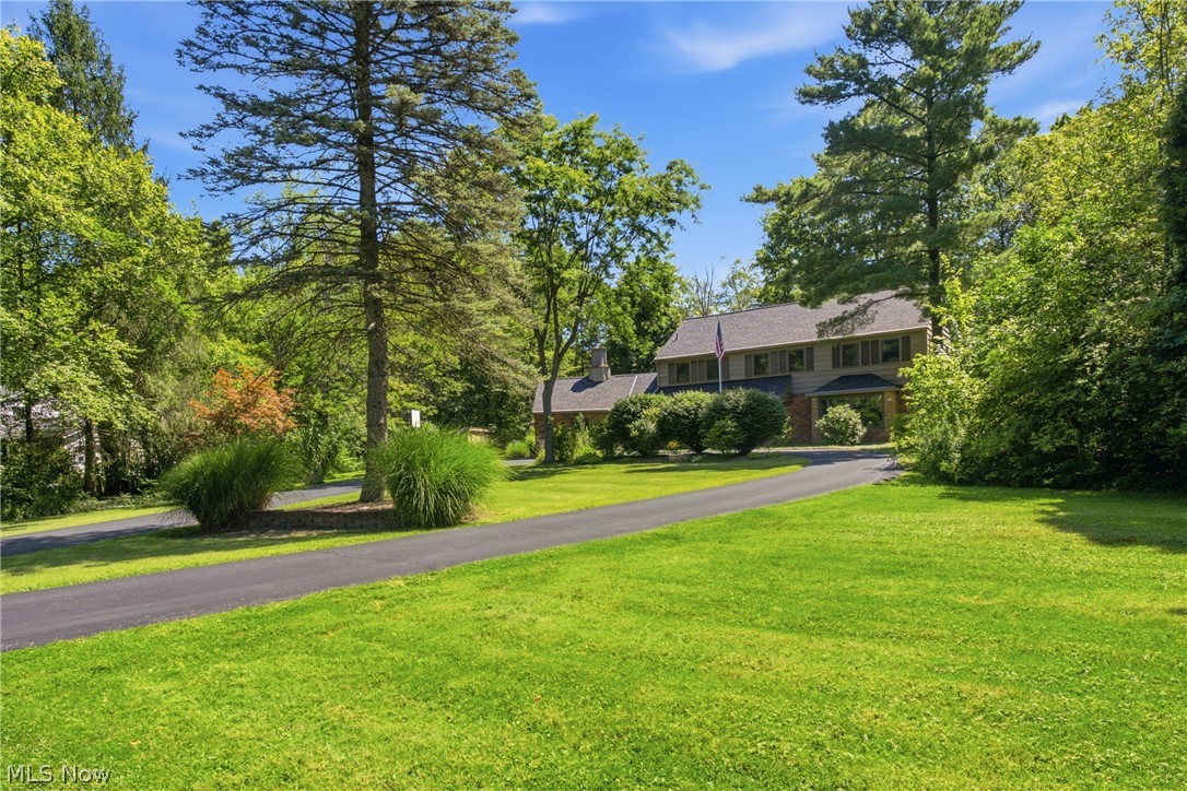 17953 Lost Trail Chagrin Falls OH 44023