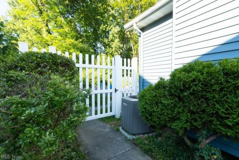 1273 Sharonbrook Drive Twinsburg OH 44087