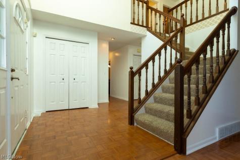 1273 Sharonbrook Drive Twinsburg OH 44087