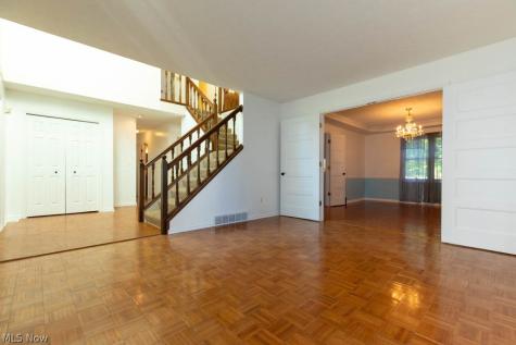 1273 Sharonbrook Drive Twinsburg OH 44087