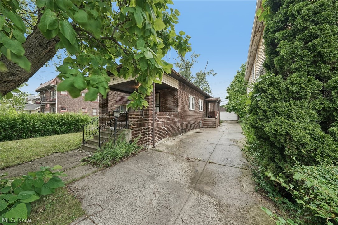 3339 E 139th Street Cleveland OH 44120