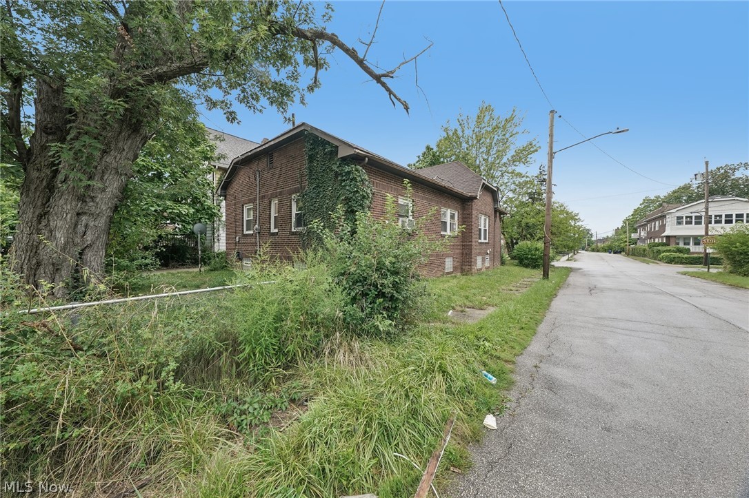 3339 E 139th Street Cleveland OH 44120
