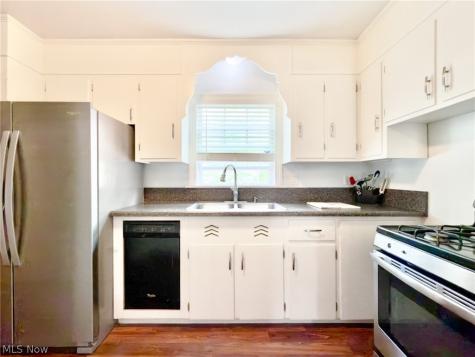 1664 Douglas Road Wickliffe OH 44092