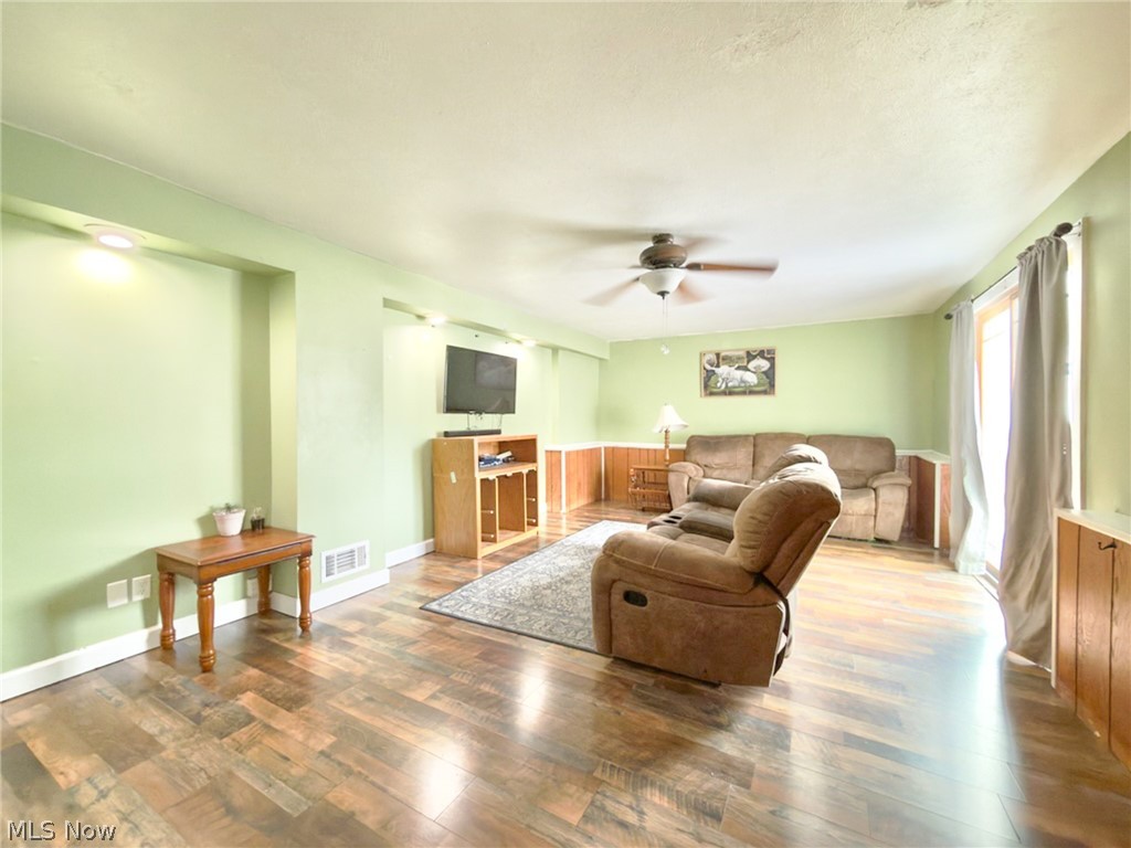 1664 Douglas Road Wickliffe OH 44092