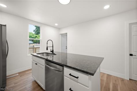 403 E Montgomery Street Marietta OH 45750