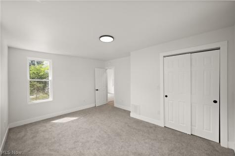 403 E Montgomery Street Marietta OH 45750
