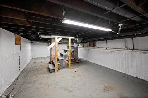 403 E Montgomery Street Marietta OH 45750