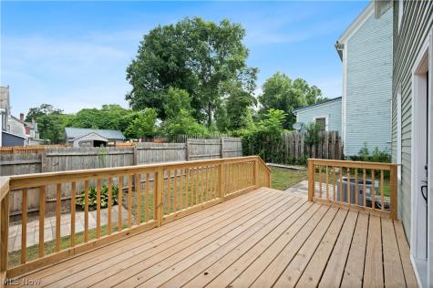 403 E Montgomery Street Marietta OH 45750
