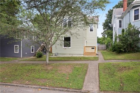 403 E Montgomery Street Marietta OH 45750