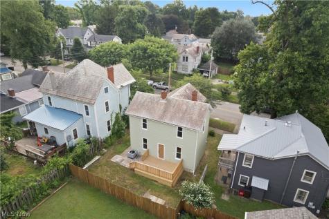 403 E Montgomery Street Marietta OH 45750