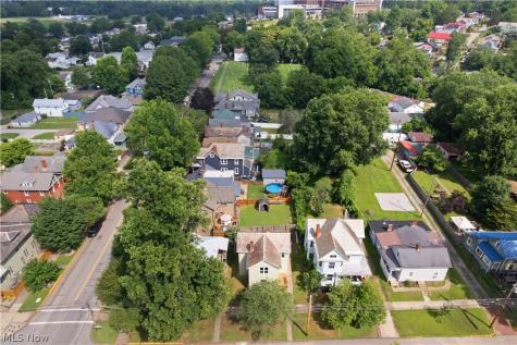 403 E Montgomery Street Marietta OH 45750