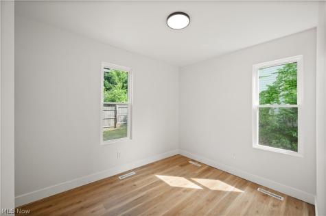 403 E Montgomery Street Marietta OH 45750