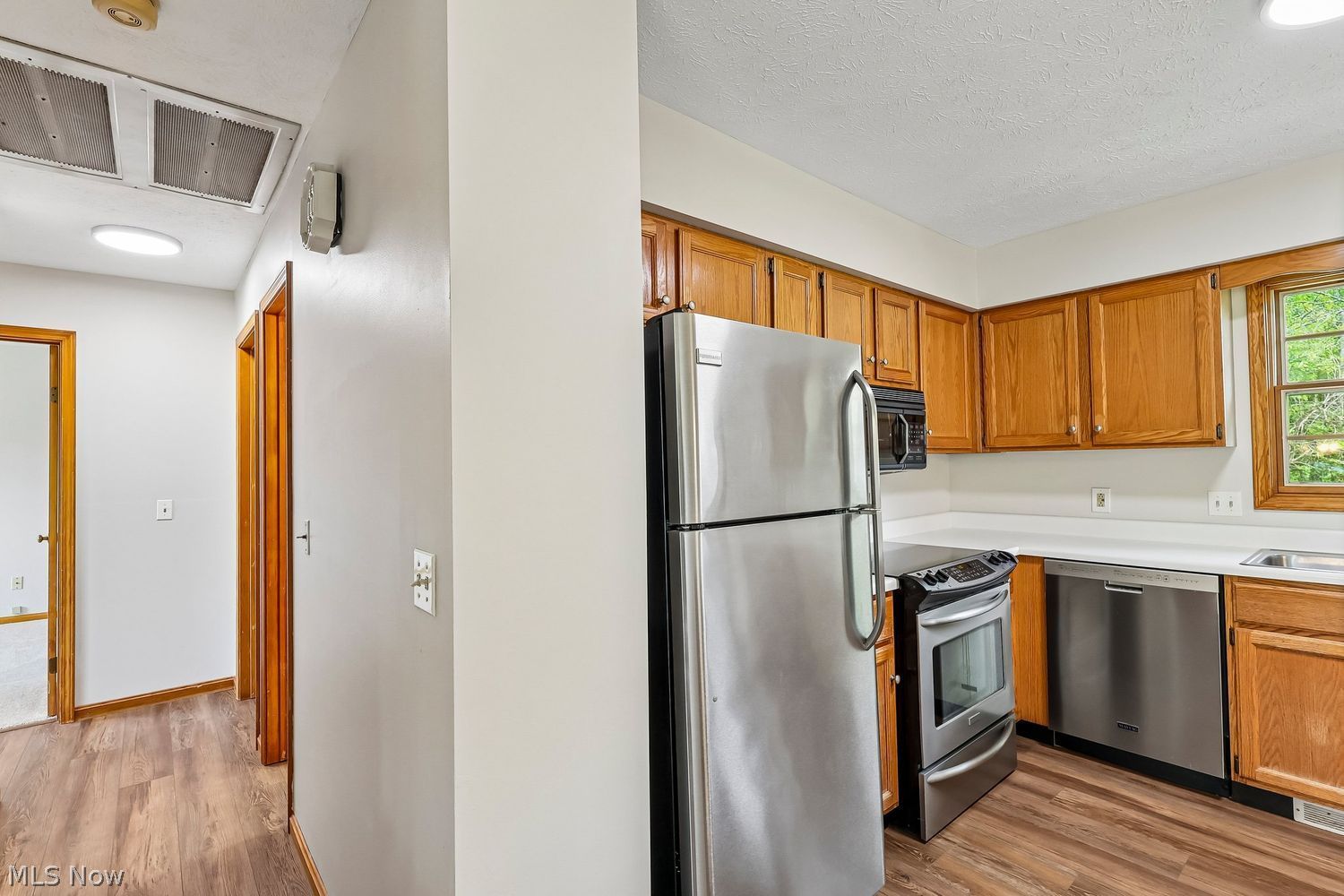 1789 E 232nd Street Euclid OH 44117