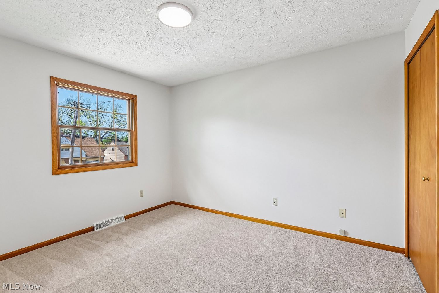 1789 E 232nd Street Euclid OH 44117