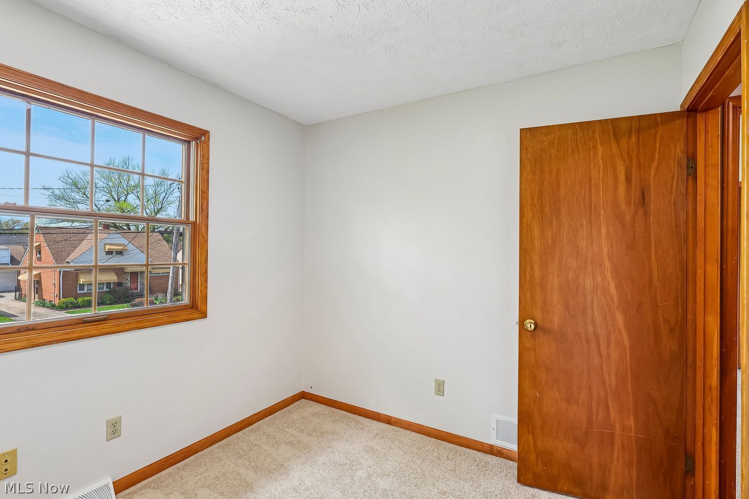 1789 E 232nd Street Euclid OH 44117