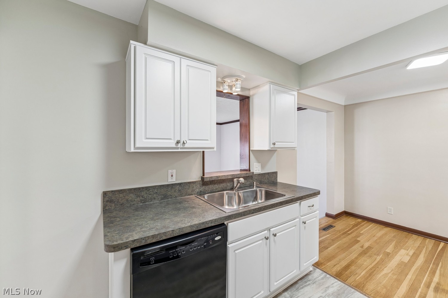 24018 Knickerbocker Road Bay Village OH 44140