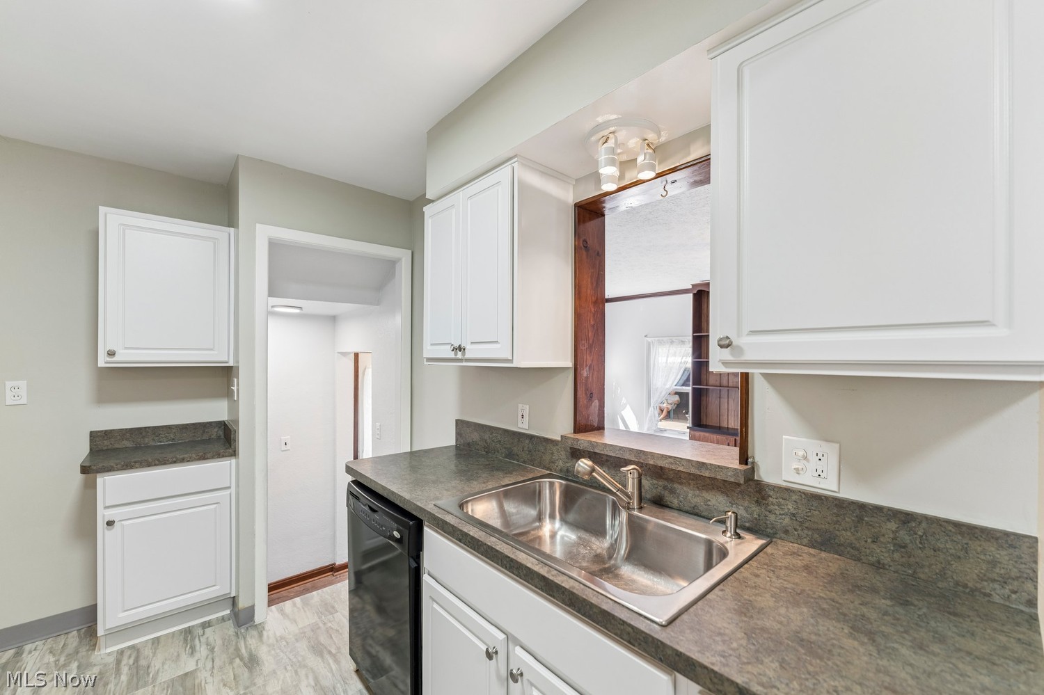 24018 Knickerbocker Road Bay Village OH 44140