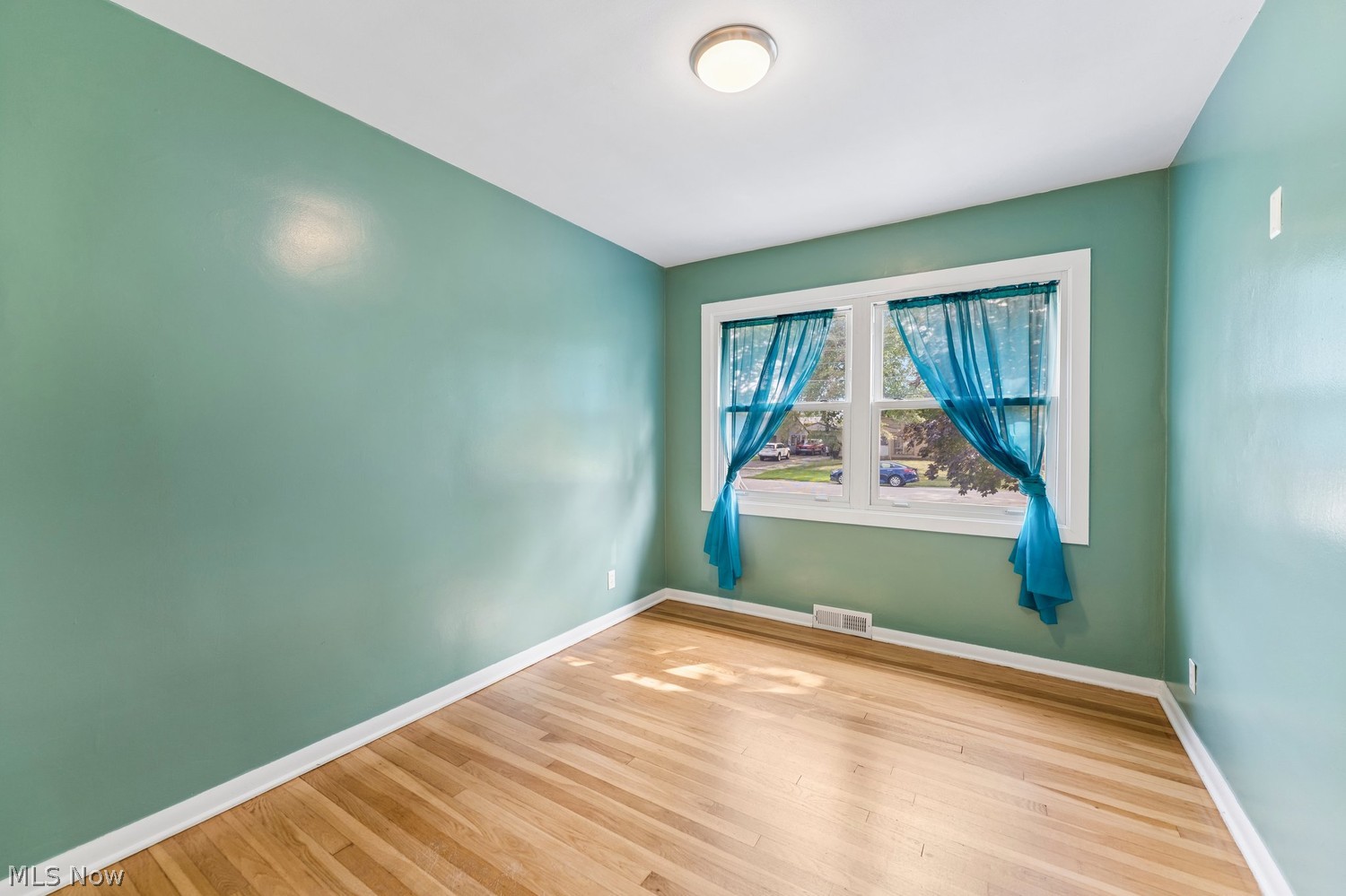 24018 Knickerbocker Road Bay Village OH 44140