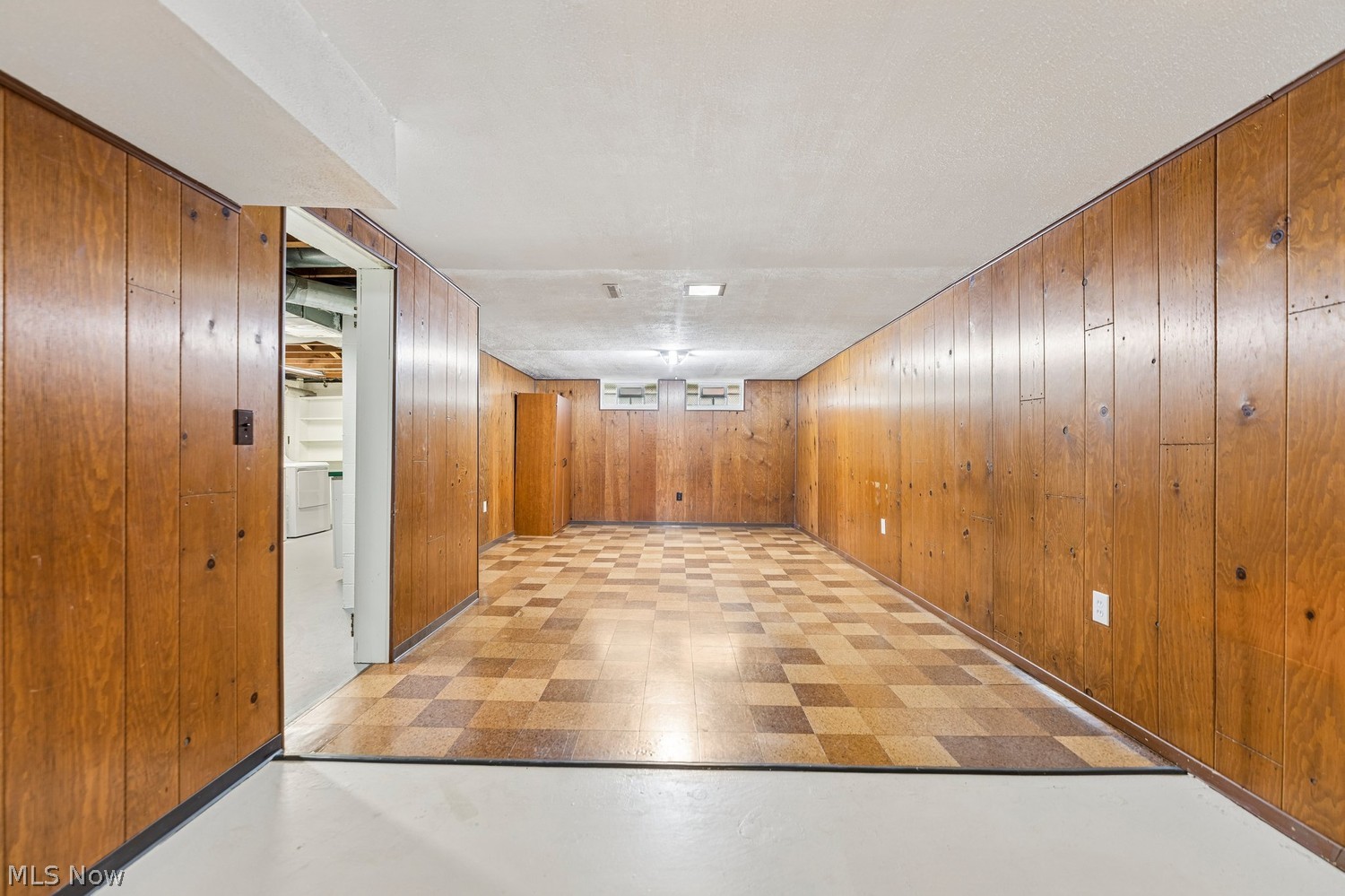 24018 Knickerbocker Road Bay Village OH 44140
