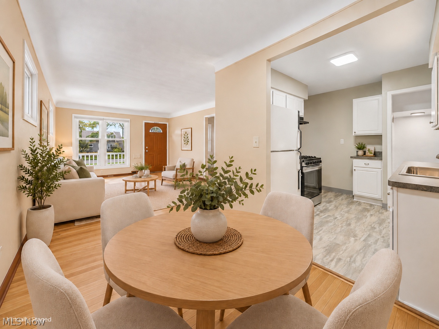 24018 Knickerbocker Road Bay Village OH 44140