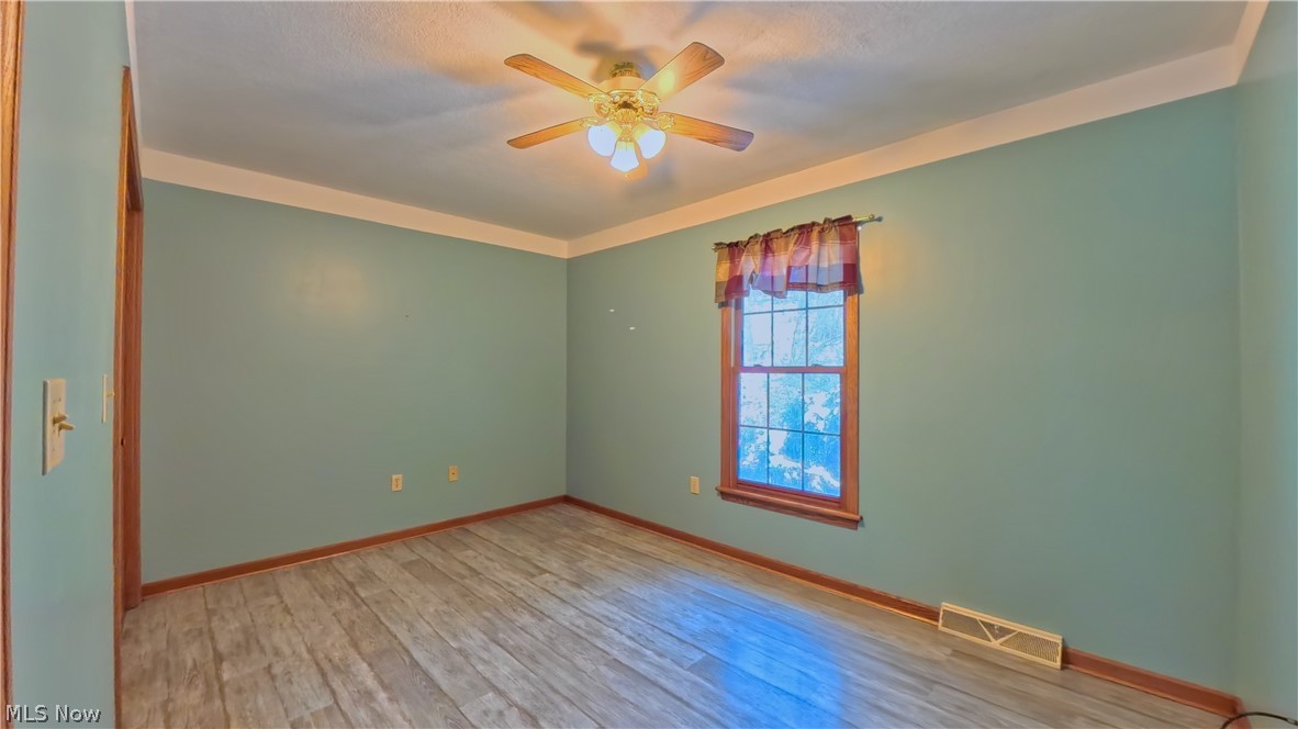 48276 Dyke Road Negley OH 44441