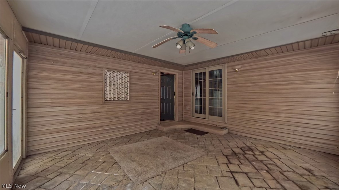 48276 Dyke Road Negley OH 44441