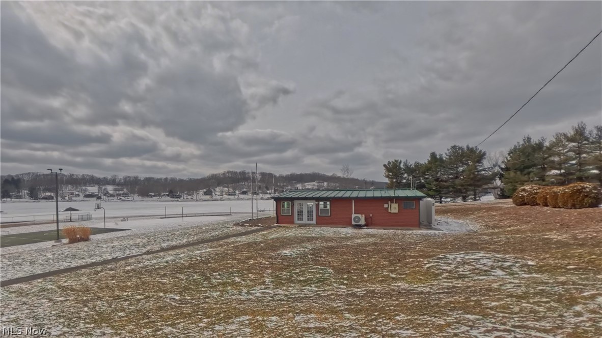 48276 Dyke Road Negley OH 44441