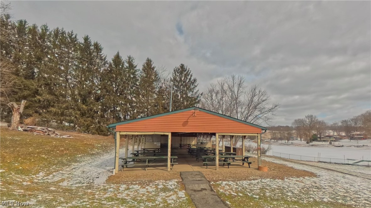 48276 Dyke Road Negley OH 44441