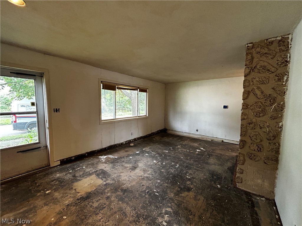 1915 Flint Avenue Akron OH 44305