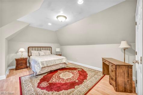 3348 Valley Parkway North Royalton OH 44133
