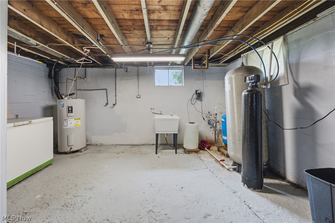 3592 Washington Street SE Carrollton OH 44615