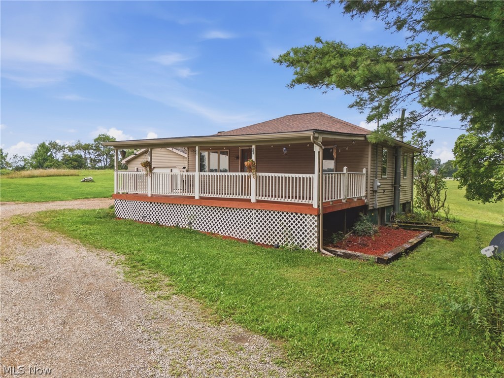 3592 Washington Street SE Carrollton OH 44615