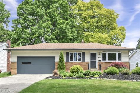 4267 Bentley Drive North Olmsted OH 44070
