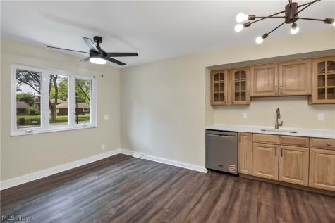 4267 Bentley Drive North Olmsted OH 44070