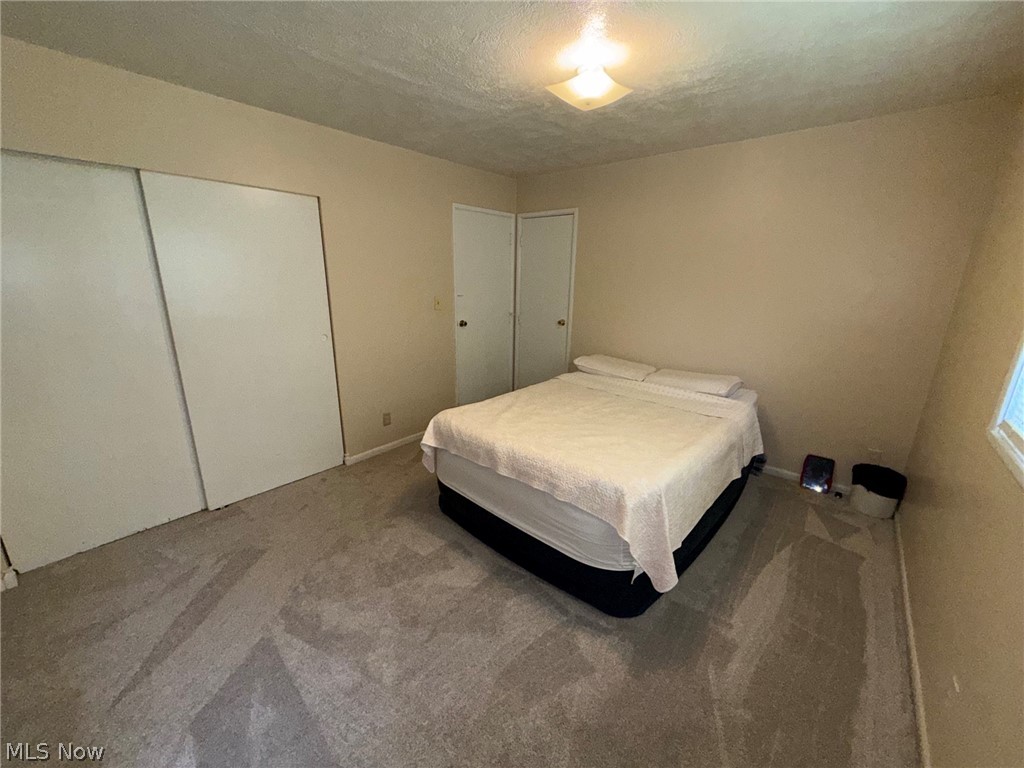 4828 New Road Austintown OH 44515