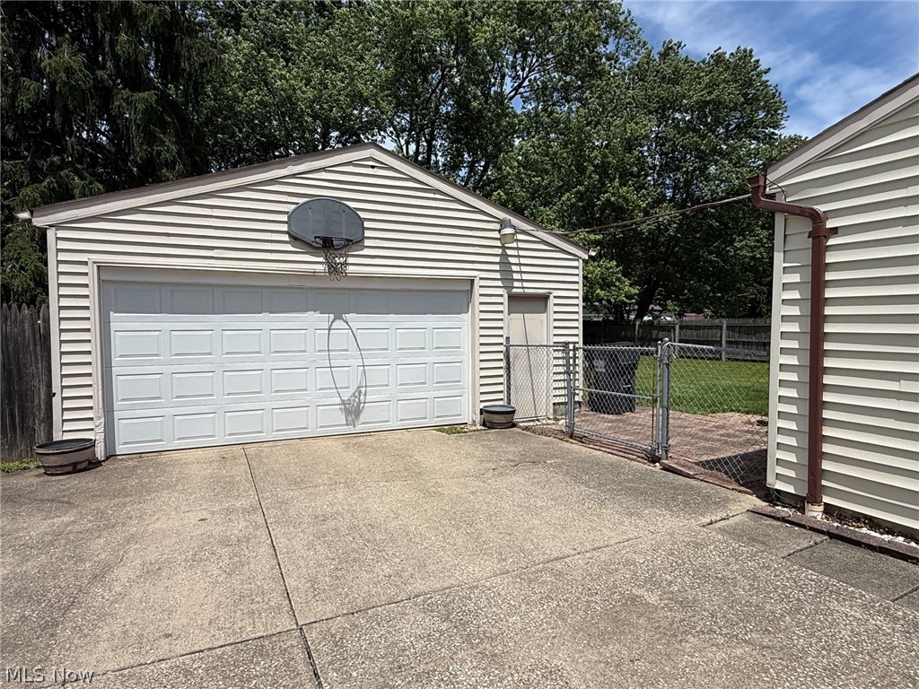 4828 New Road Austintown OH 44515