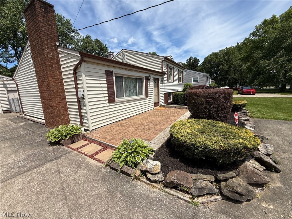 4828 New Road Austintown OH 44515
