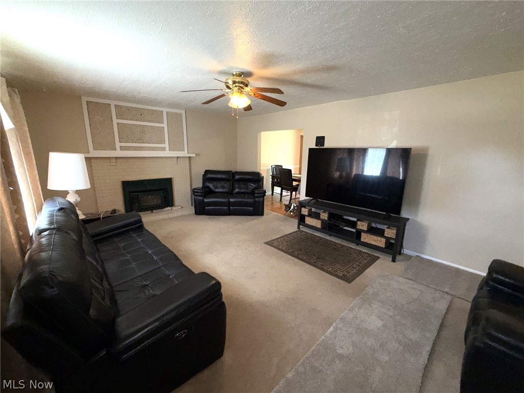 4828 New Road Austintown OH 44515
