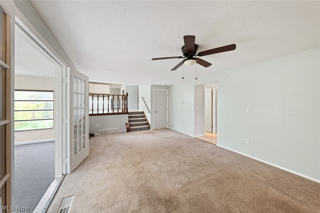 5565 Pin Oak Circle Sheffield Village OH 44054