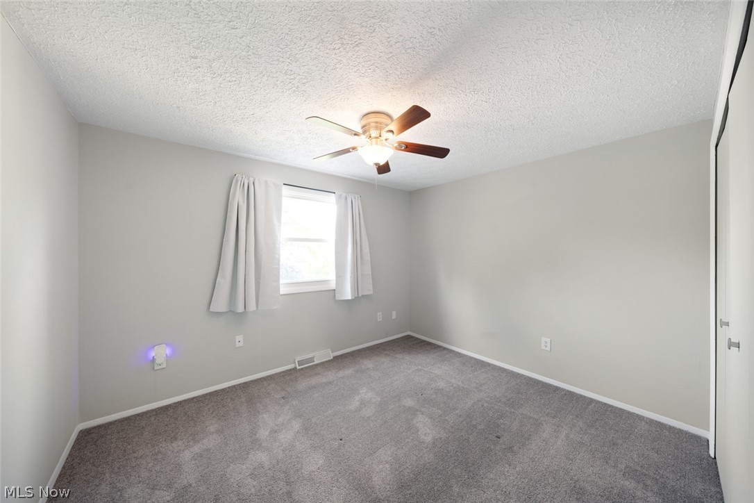 5565 Pin Oak Circle Sheffield Village OH 44054