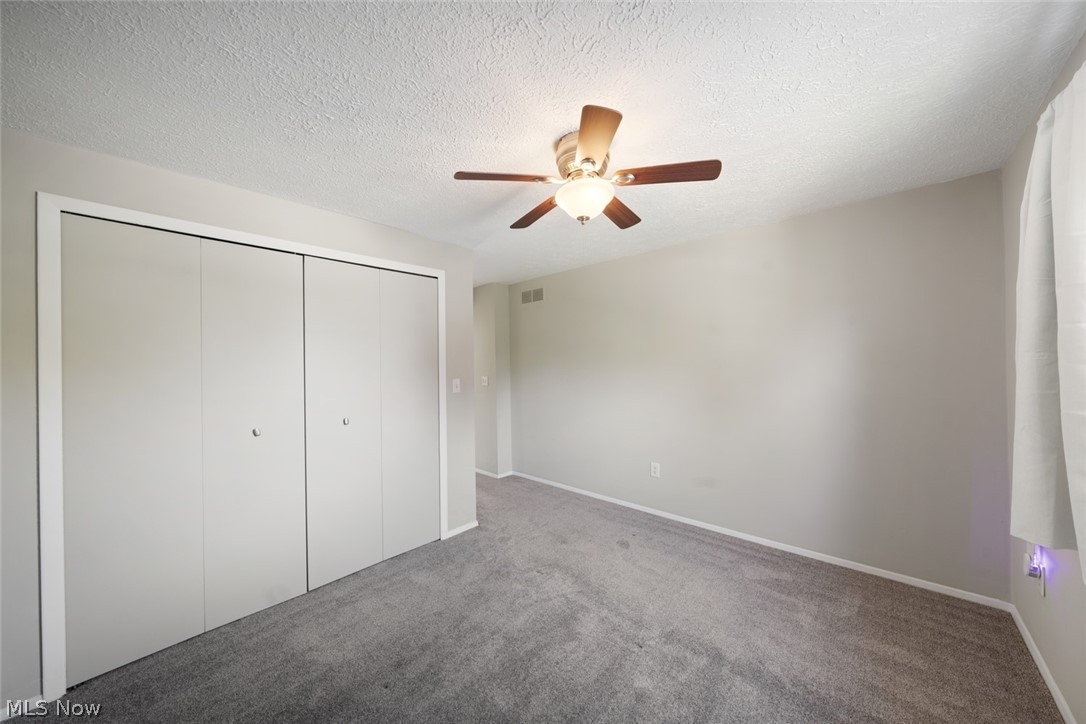 5565 Pin Oak Circle Sheffield Village OH 44054