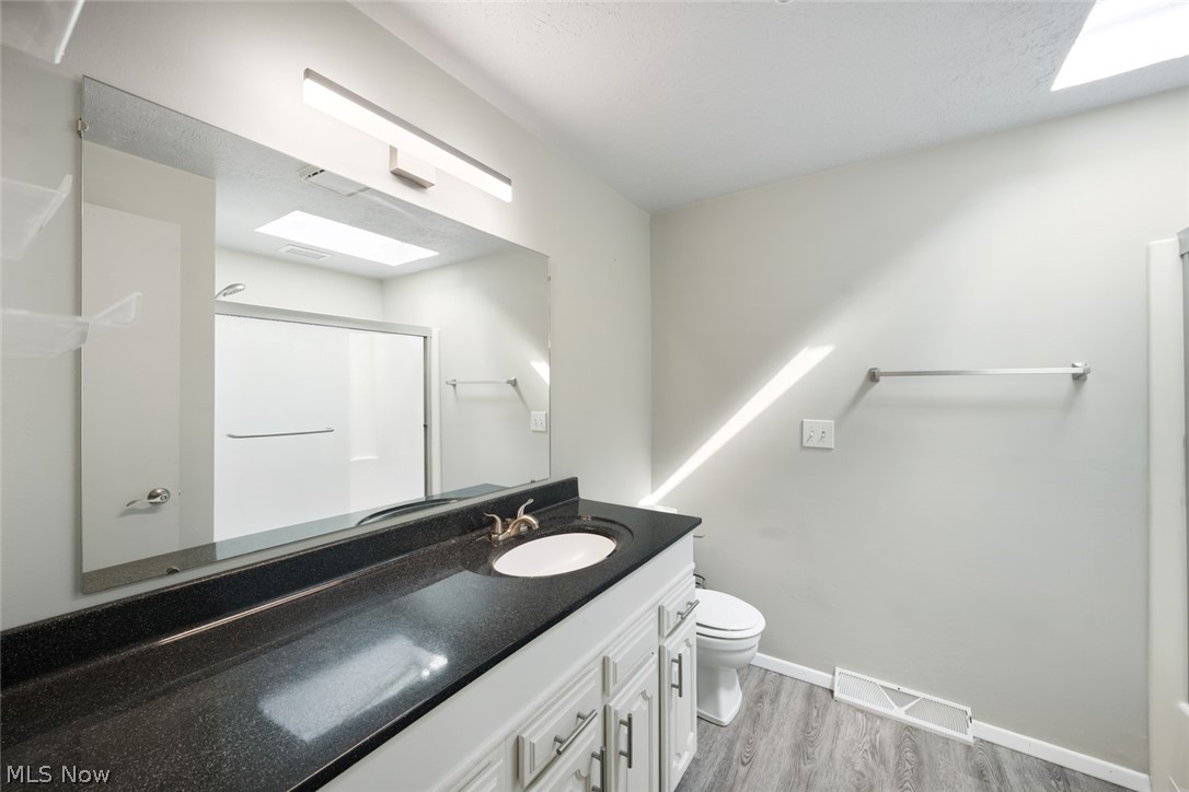 5565 Pin Oak Circle Sheffield Village OH 44054