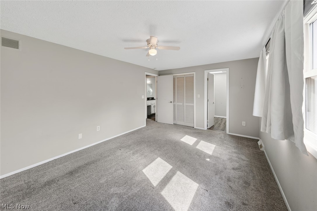 5565 Pin Oak Circle Sheffield Village OH 44054