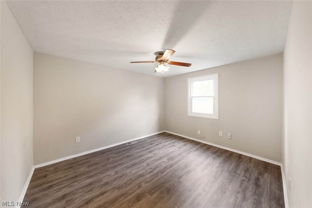 5565 Pin Oak Circle Sheffield Village OH 44054