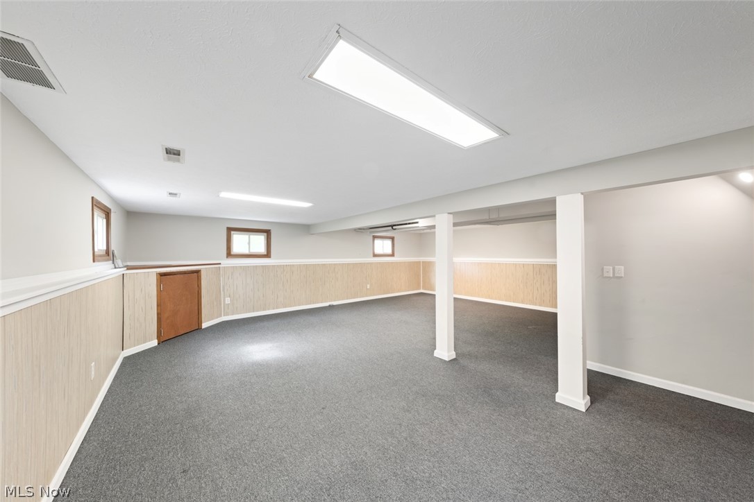 5565 Pin Oak Circle Sheffield Village OH 44054