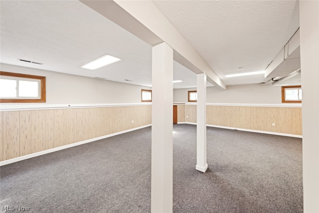 5565 Pin Oak Circle Sheffield Village OH 44054