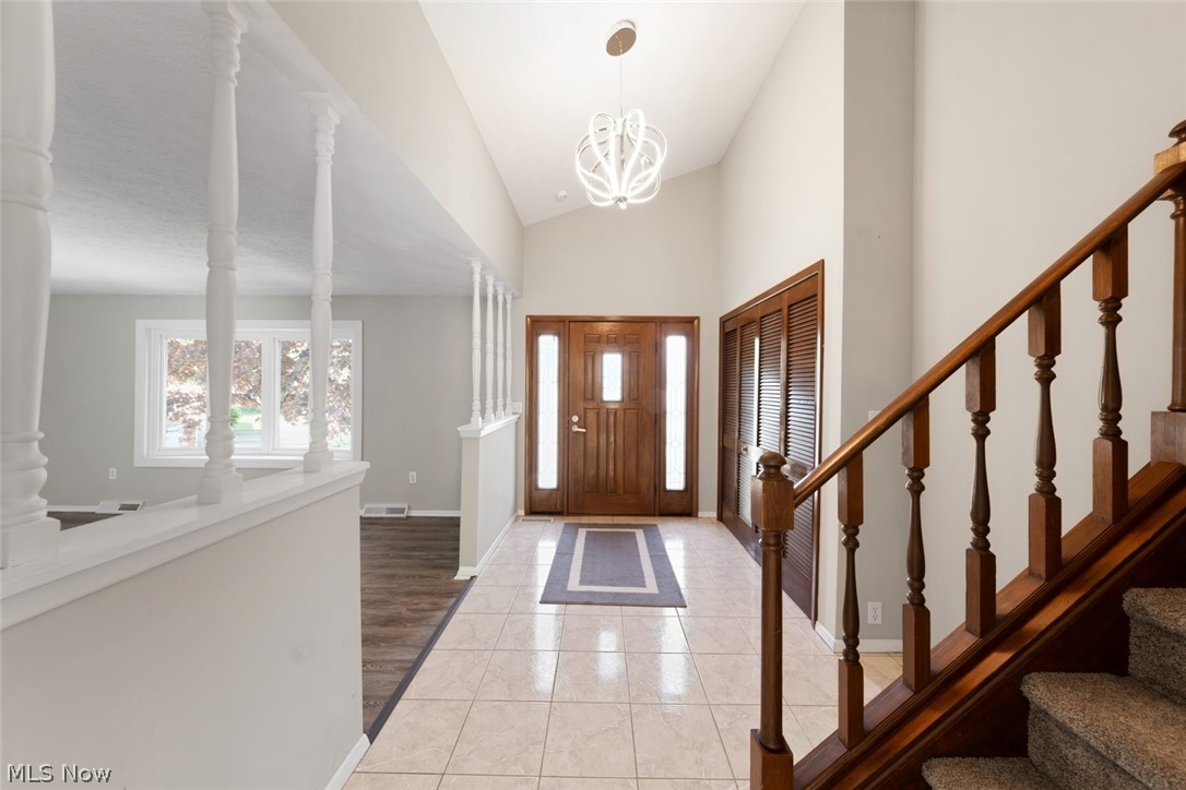5565 Pin Oak Circle Sheffield Village OH 44054