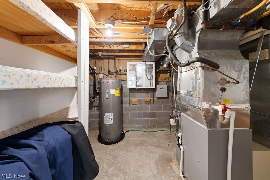 5565 Pin Oak Circle Sheffield Village OH 44054